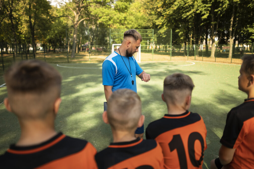 Implementación de una metodología para academias de fútbol con una identidad deportiva común